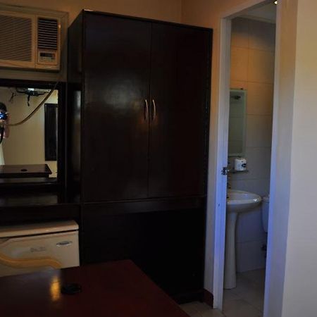 Club Manila East Taytay Daire Dış mekan fotoğraf